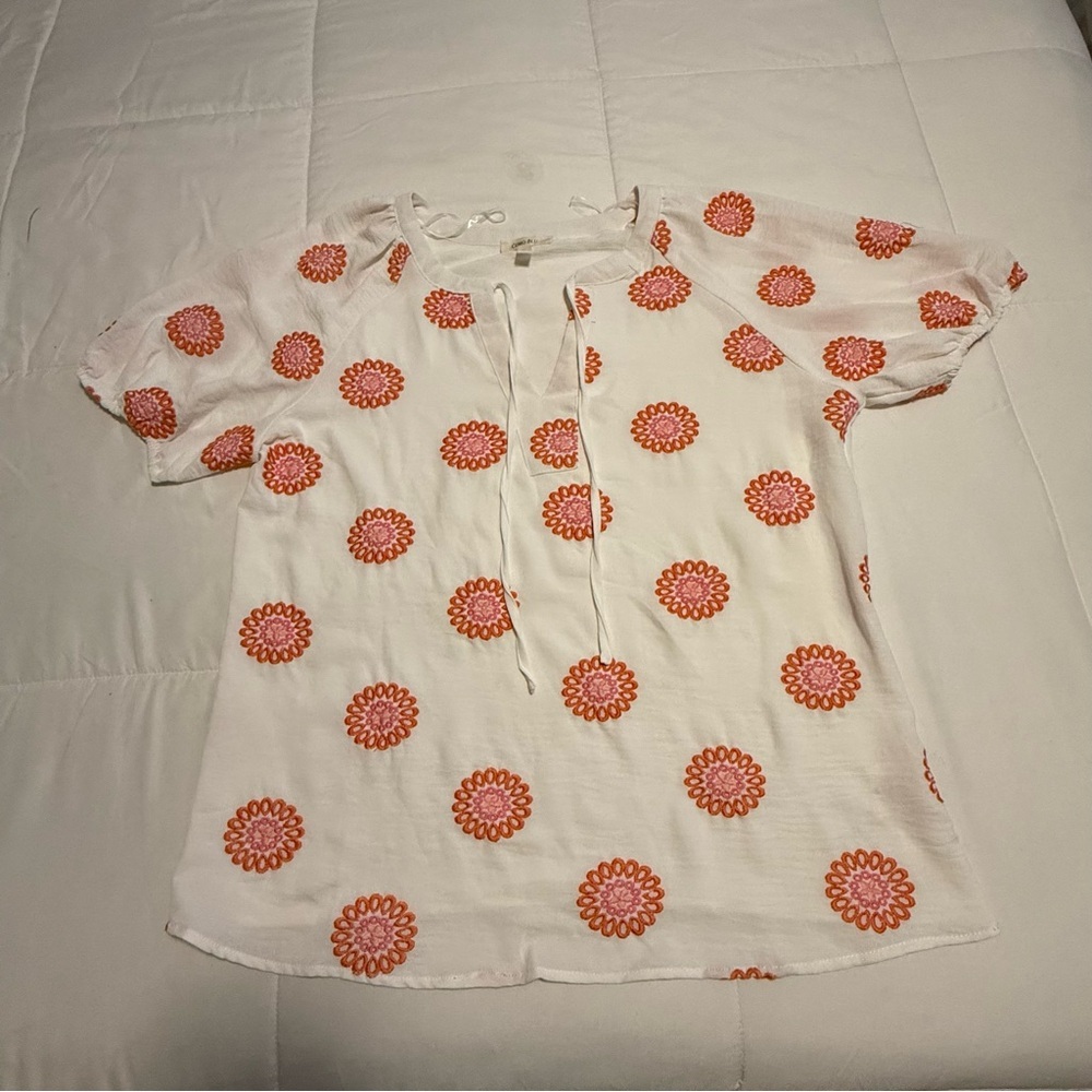 Como Blu Embroidered Boho Peasant Top Medium White Orange Pink Short Sleeve